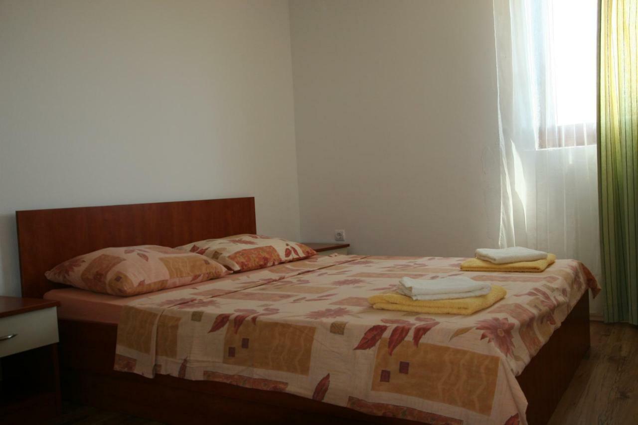 Apartments Sara Vlašići エクステリア 写真