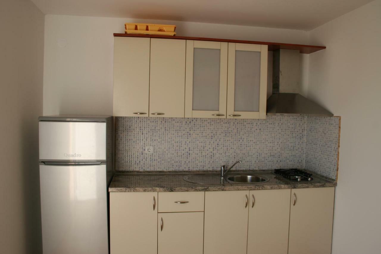 Apartments Sara Vlašići エクステリア 写真